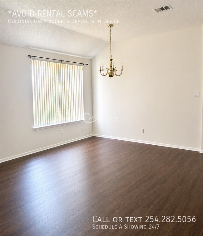 Foto del edificio - 5313 Teal Dr
