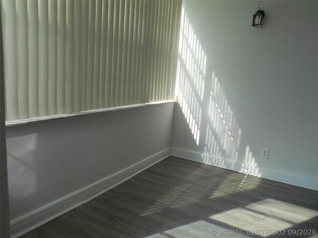 Foto del edificio - 2781 Taft St