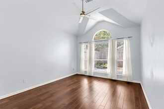 Building Photo - 2330 Summit Way Ct