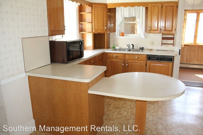 Building Photo - 3 br, 2 bath House - 280 Herbst Rd.