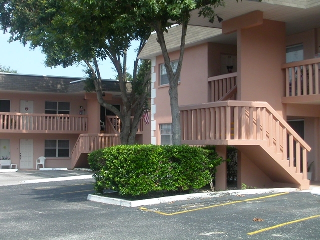Villa Des Chenes Apartaments - Breezy Palms