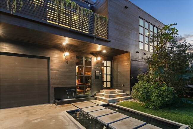Building Photo - 12752 Rose Ave