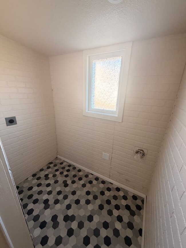 Building Photo - 223 N Alabama St