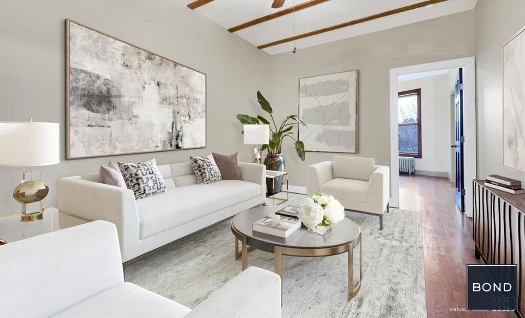 Primary Photo - Incredible Split bedroom home with high ce...