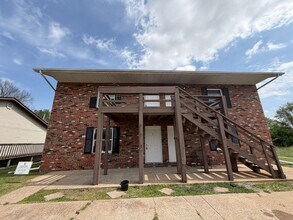 Building Photo - 115 Jerome Ln