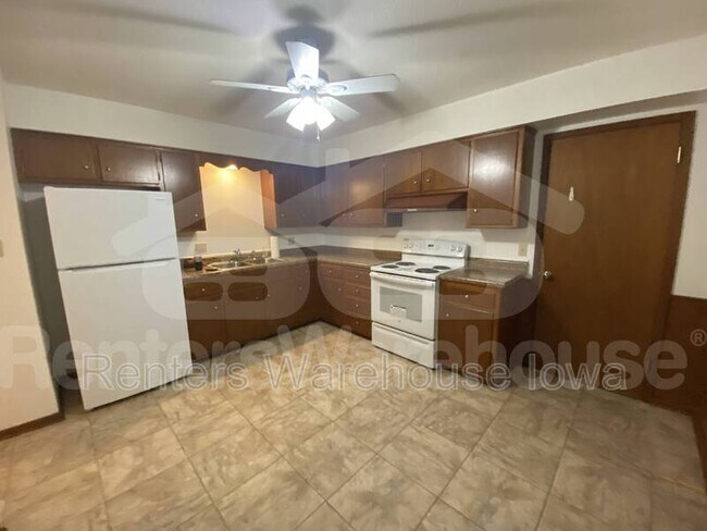 Foto del edificio - 3317 48th St