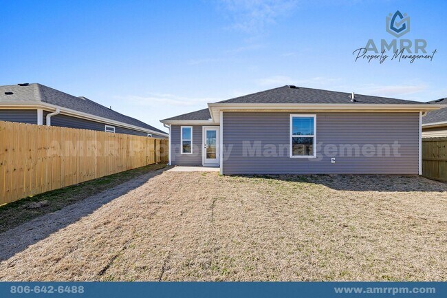 Foto del edificio - 3-Bedroom Home In Suburban-Style Neighborh...