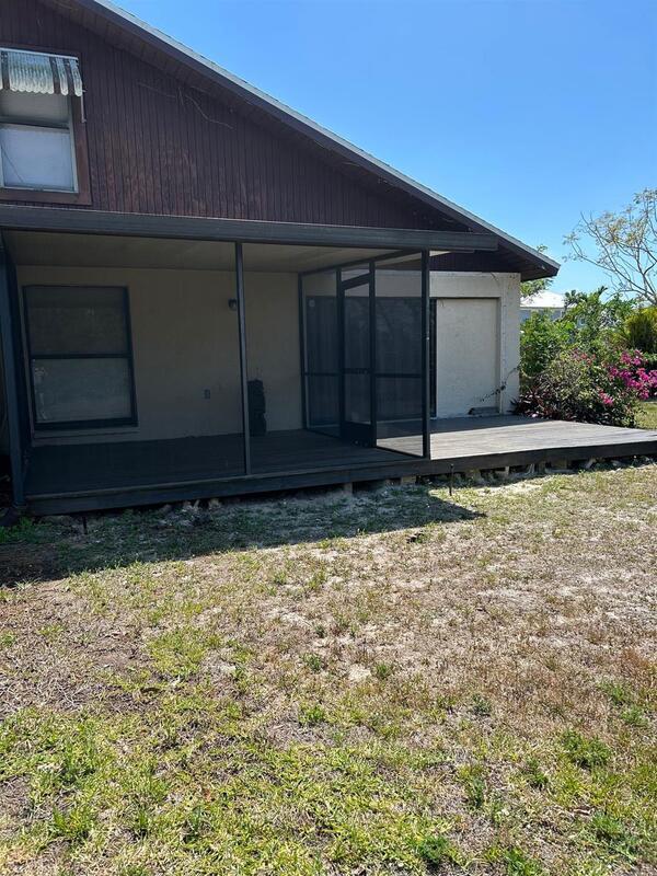 Building Photo - 7555 Carrier Rd