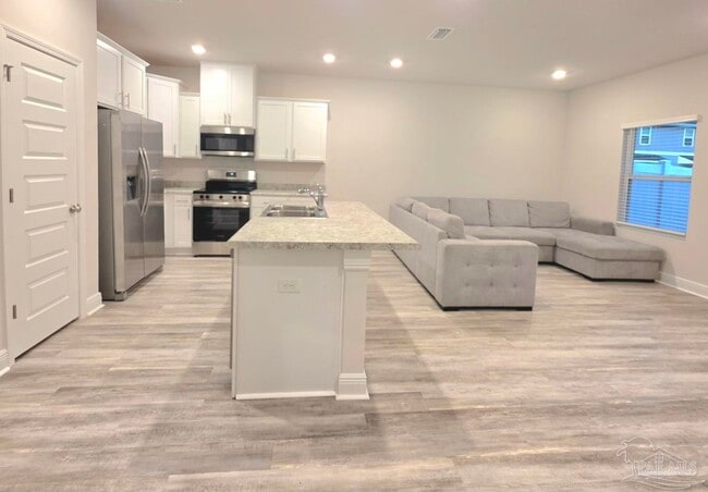 Building Photo - 710 Giese Ln