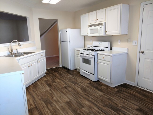 Foto del edificio - 3595 Charlton Ives Dr NW