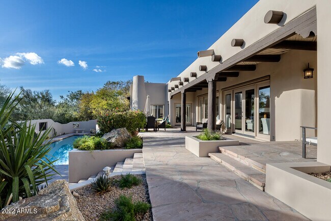 Foto del edificio - 10801 E Happy Valley Rd