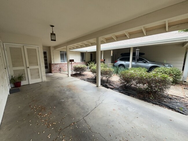 Building Photo - 605 Radcliffe Dr