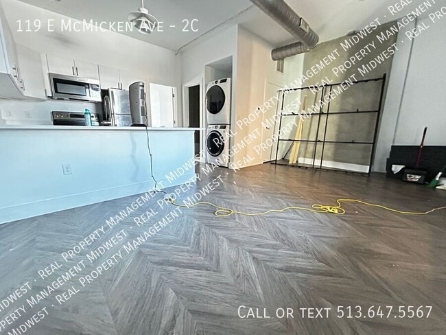 Foto del edificio - 119 E McMicken Ave