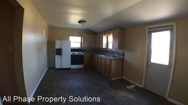 Building Photo - 1302-1304 N 10th St