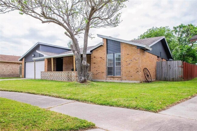 Foto del edificio - 9563 Goldfinch Cir