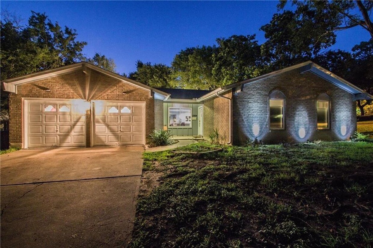 Foto principal - Wonderful Southeast Austin Home for Rent