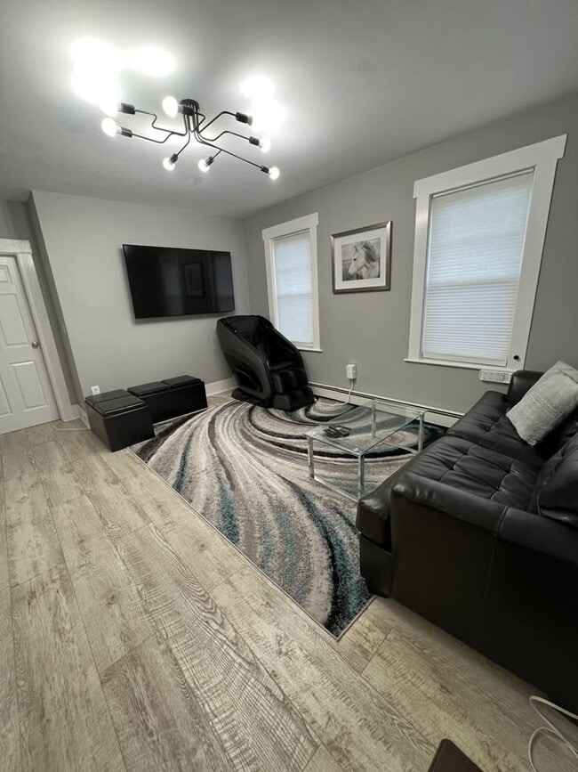 Photo - 45 Ash St Apartment