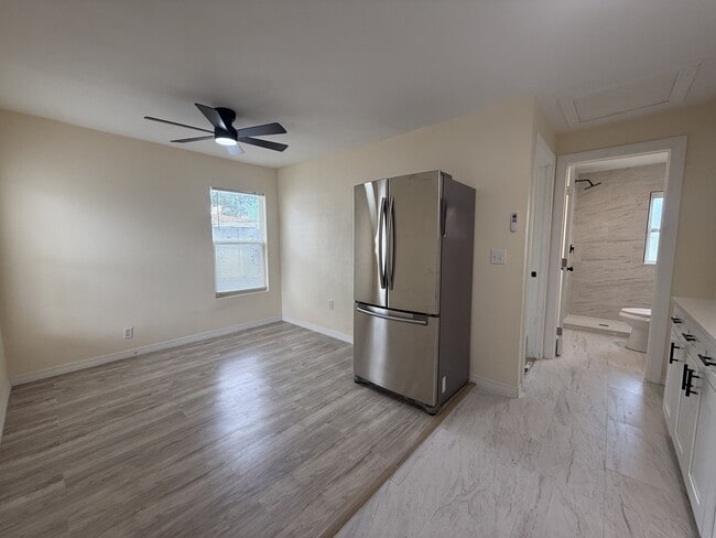 Photo - 5680 28th St N (Saint Petersburg, FL) Apartment