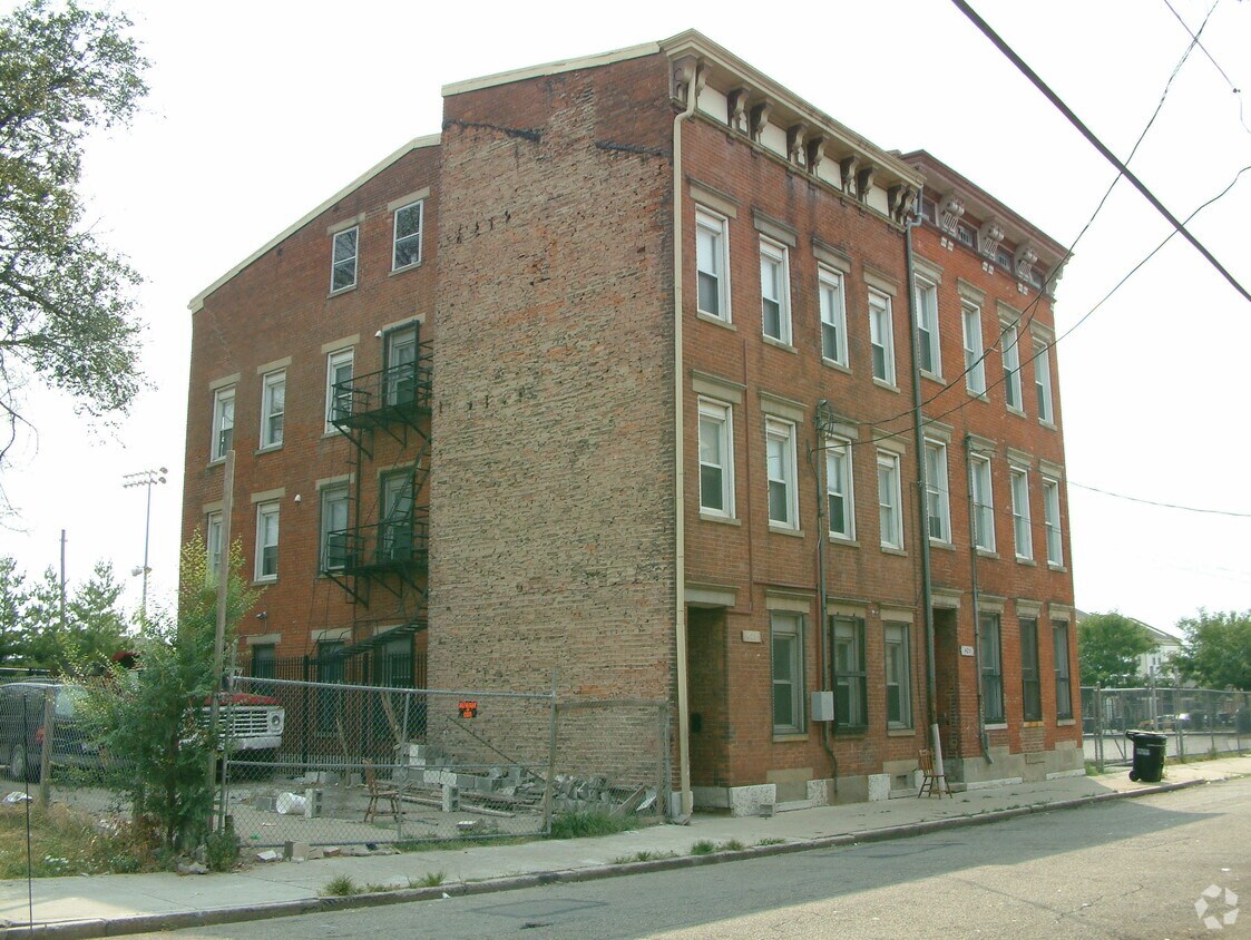 Foto del edificio - 421 Wade St