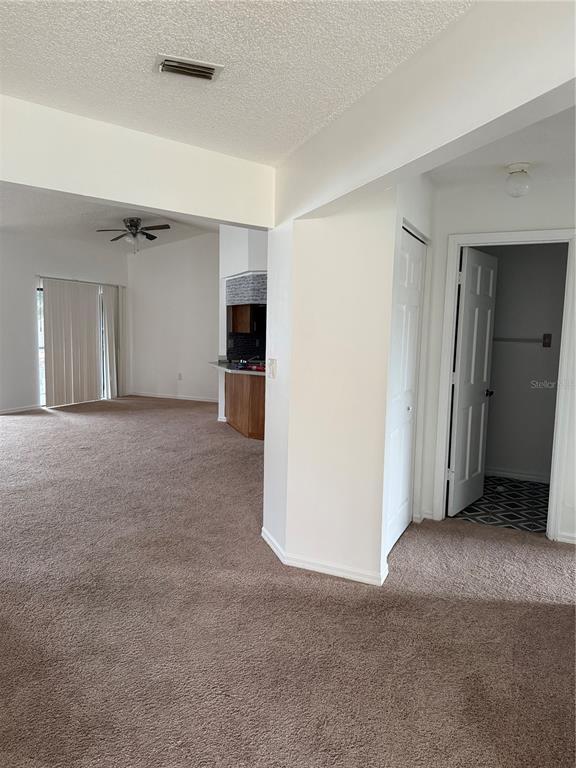 Foto del edificio - 664 Royalty Ct