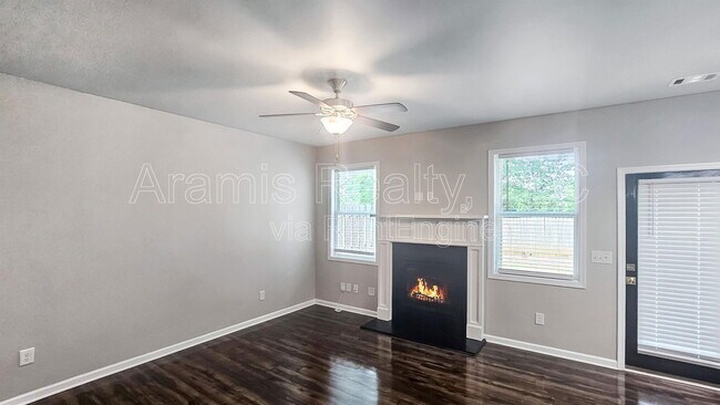 Foto del edificio - 3008 Creekside Overlook Wy