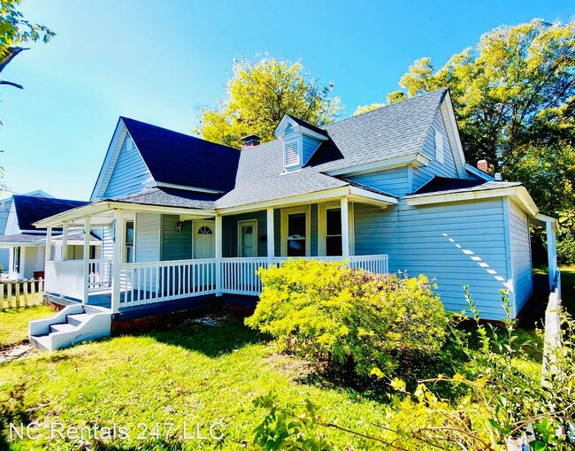 Building Photo - 3 br, 2 bath House - 714 Dillard St