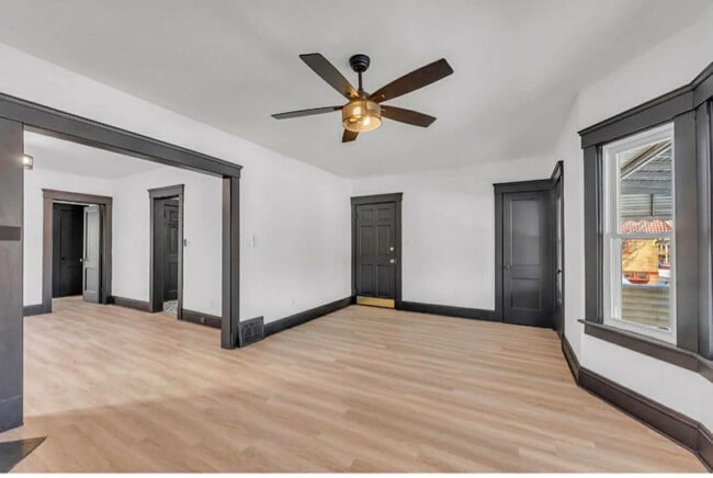 Foto del edificio - 246 E 156th St