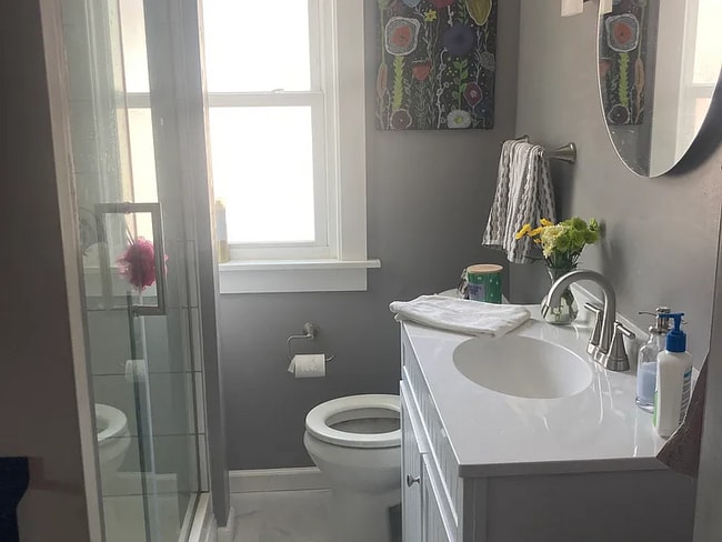 Building Photo - 462 Taunton Pl