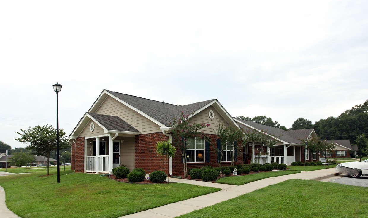 Building Photo - Belle Isle Senior Apartments