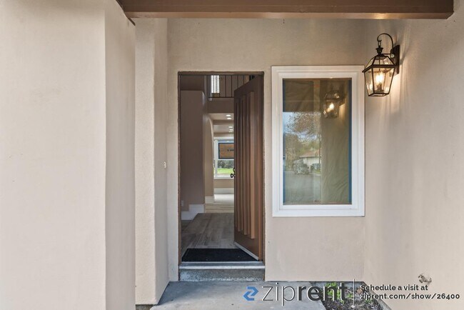 Building Photo - 1231 Medley Dr