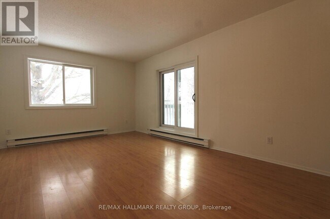 Building Photo - 268 Lorry Greenberg Dr