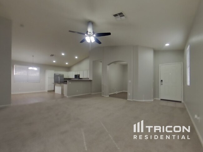 Foto del edificio - 16641 N 169th Ave