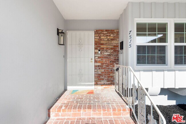 Foto del edificio - 7515 W 88th St