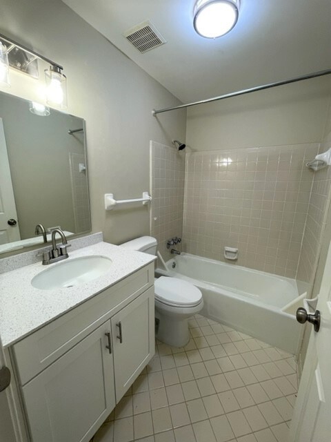 Foto del edificio - 250 Westfield Dr