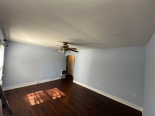 Building Photo - 809 Nutwood St