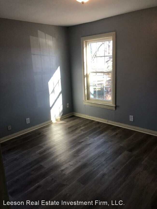 Foto del edificio - 2 br, 1 bath House - 446 w. 69th