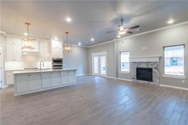 Foto del edificio - 7925 Sweetgum St