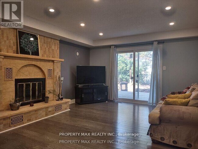 Building Photo - 30 Glenabbey Dr