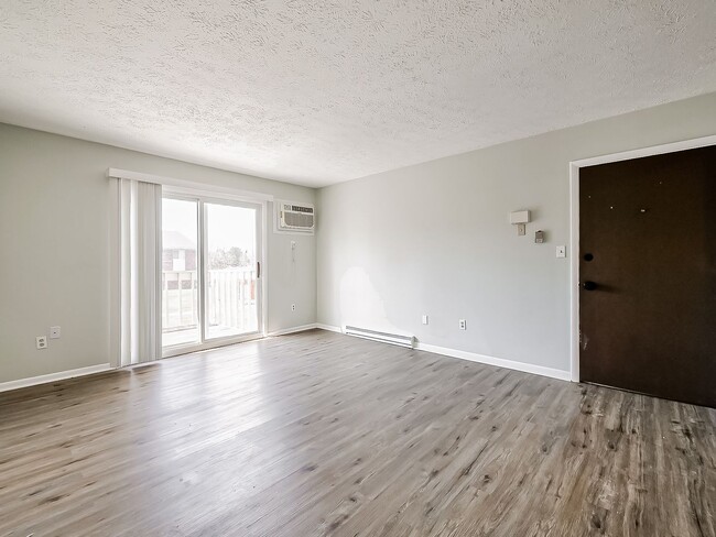 Building Photo - 125 E Van Riper Rd