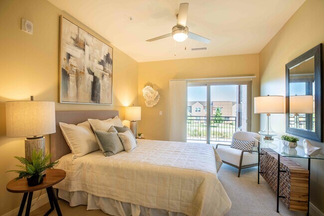 Habitación - Everleigh Central Park 55+ Active Adult Apartments