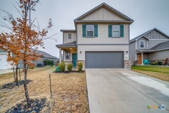 Building Photo - 2421 Ayers Dr