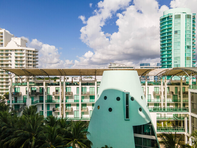 Building Photo - Terra Beachside Villas