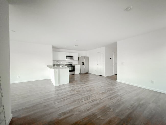 Building Photo - 8693 W Valdez Dr