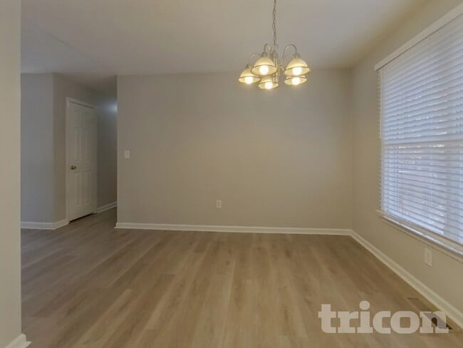 Building Photo - 1753 Independence Dr