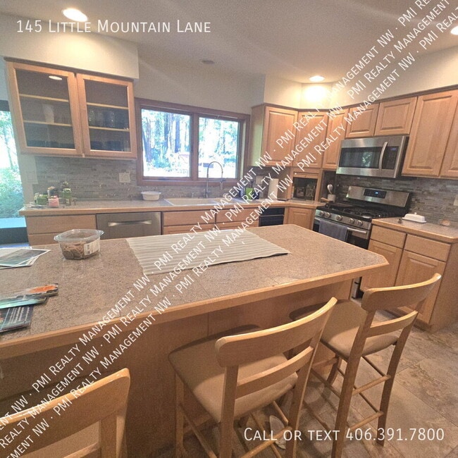 Building Photo - 145 Little Mountain Ln