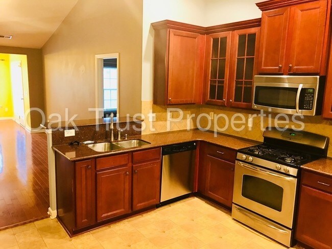 Building Photo - 477 Dolphin Dr