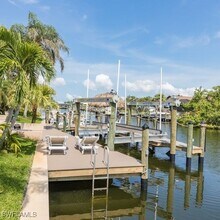 Building Photo - 2317 SW 43rd Ln