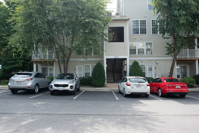 REAR PARKING LOT - 317 Fallsgrove Dr