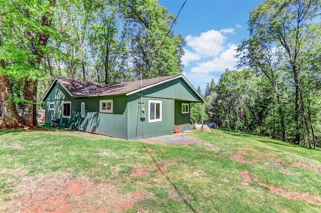 Building Photo - 999 Drynan Ln