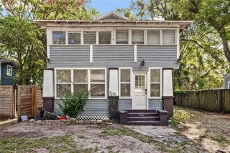 Building Photo - 6703 N Elizabeth St